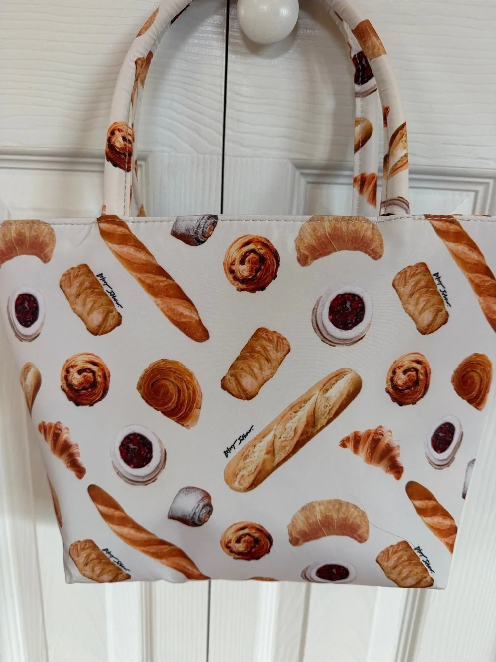 Betsy Johnson pastry print insulated lunch tote - Picture 5 of 6